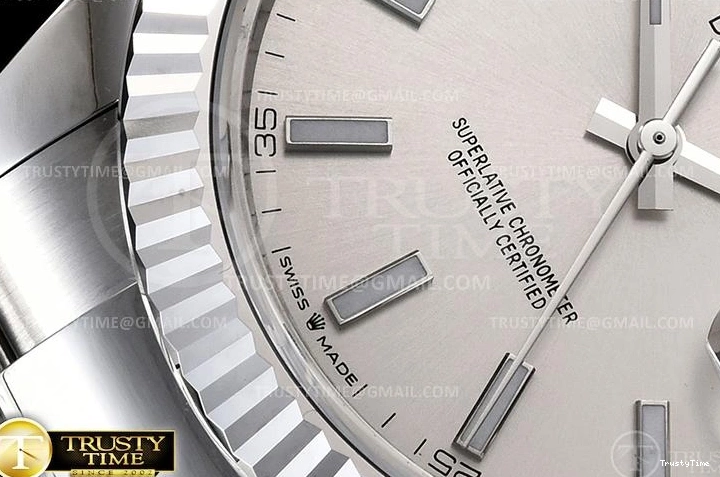 1104 ComfortFit R2DJ0257A – DJ2 41mm 658